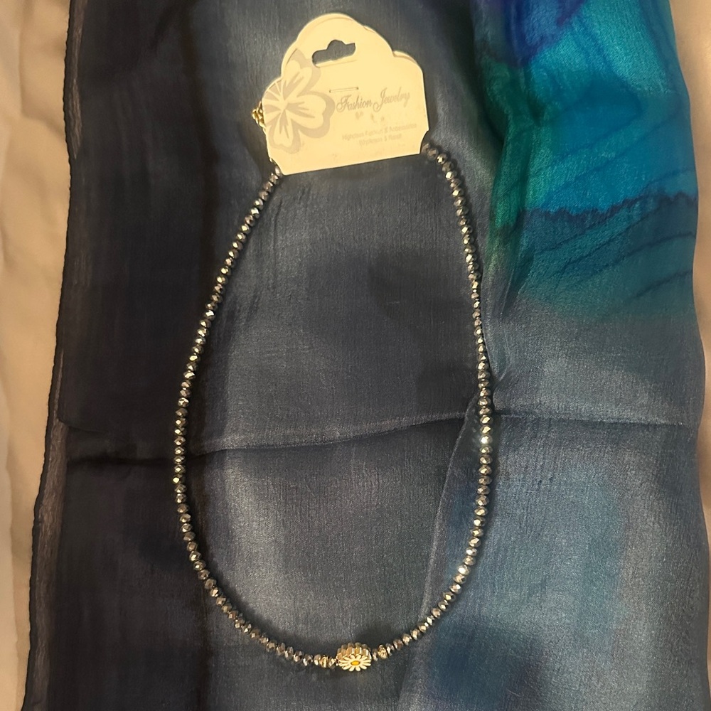 Sophisticated shiny Silver Beaded Necklace NEW